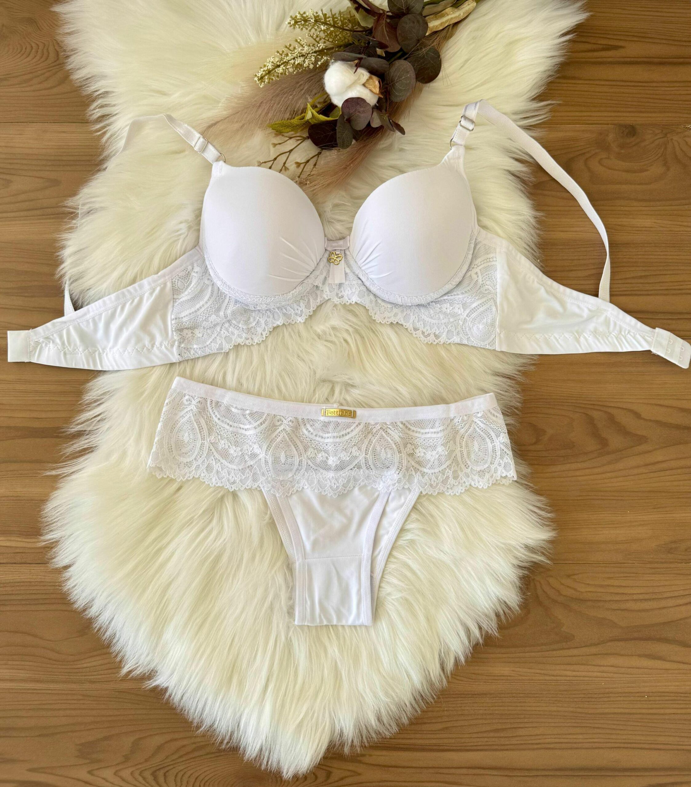 CONJUNTO LUANE TANGA (MICROFIBRA/RENDA)